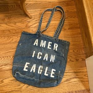 American Eagle tote bag.